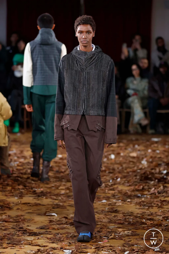 Look del desfile de Kiko Kostadinov